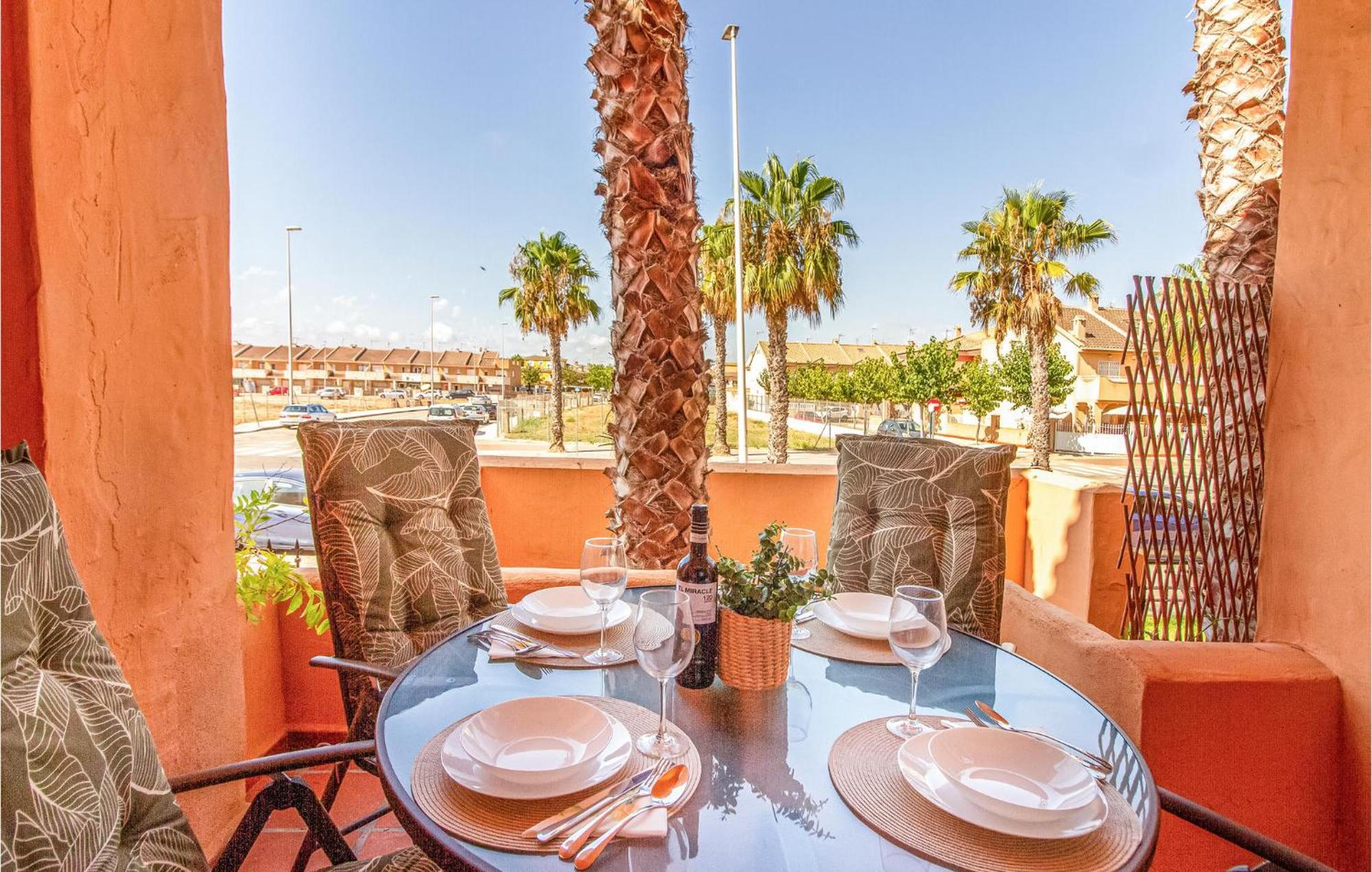 Amazing Apartment In Los Alcazares With Kitchen Exterior foto